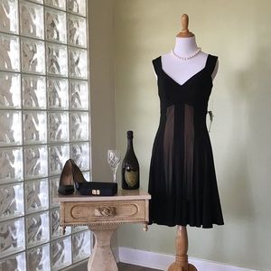 NWT Maggie London Petite 6P. Needs easy stitching.